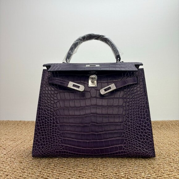 Kelly 25 Crocodile Embossed Structured Handbag Luxe Purple - Picture 13 of 14